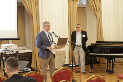 authenticity2025 01 8307 s