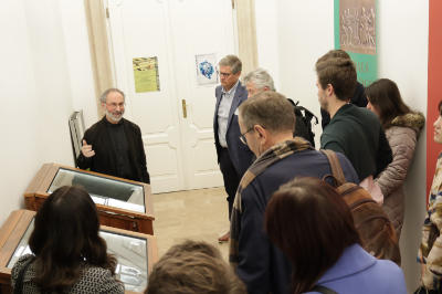 authenticity2025 01 8307 s