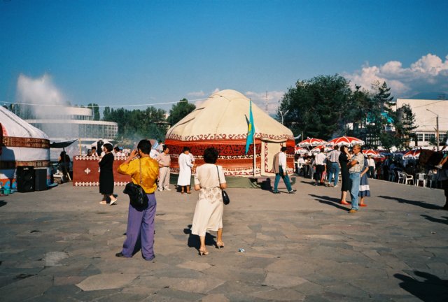 kaz_1996_005.jpg